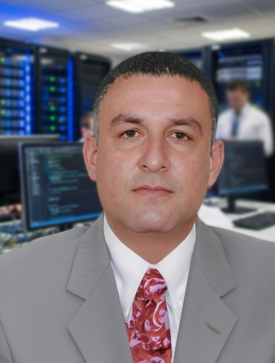 Leonardo Ramirez - CEO / Director de Proyectos